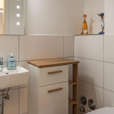 3 Bedroom Stunning In *