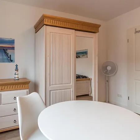 3 Bedroom Stunning In Διαμέρισμα *